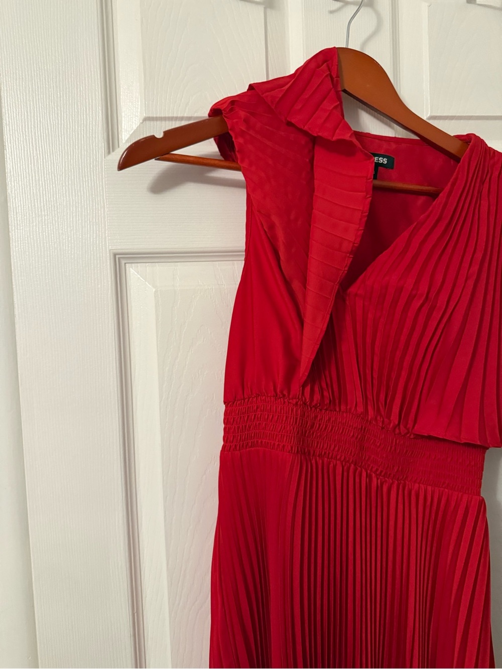 Express Vibrant Red Pleated Midi Dress - Picture 2 of 3